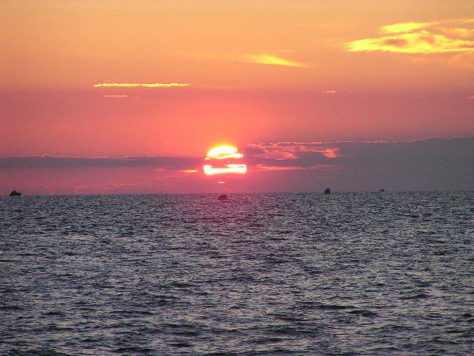 Lake Mi sunset 5.JPG